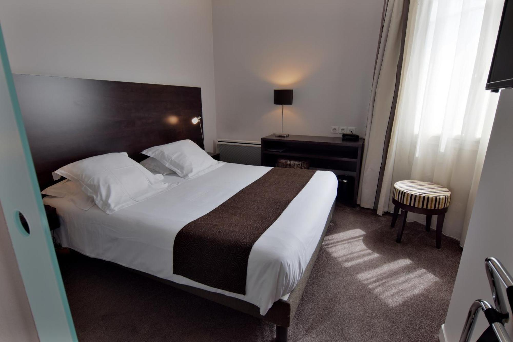 Hotel Ronsard Tours Bagian luar foto