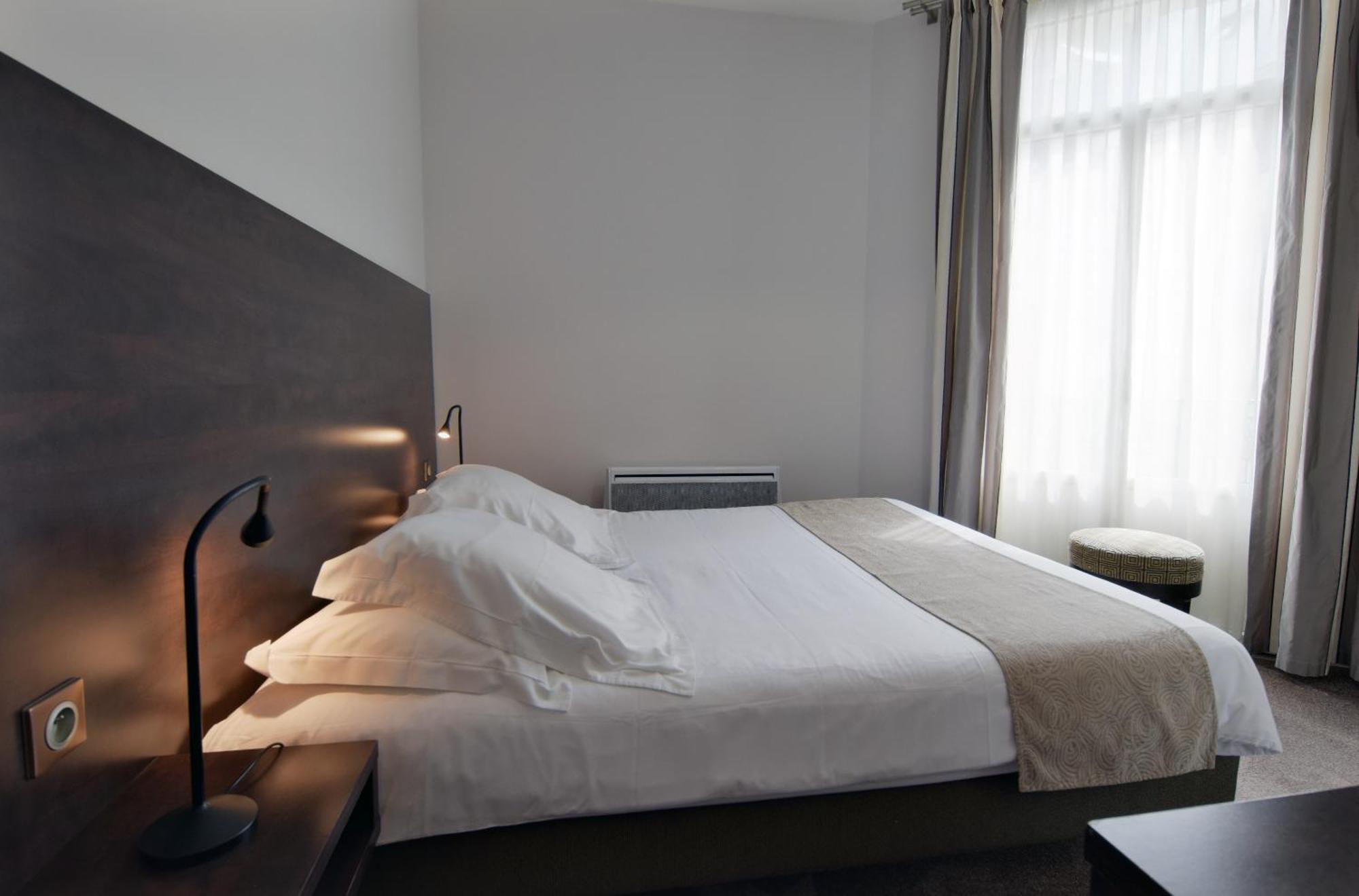 Hotel Ronsard Tours Bagian luar foto