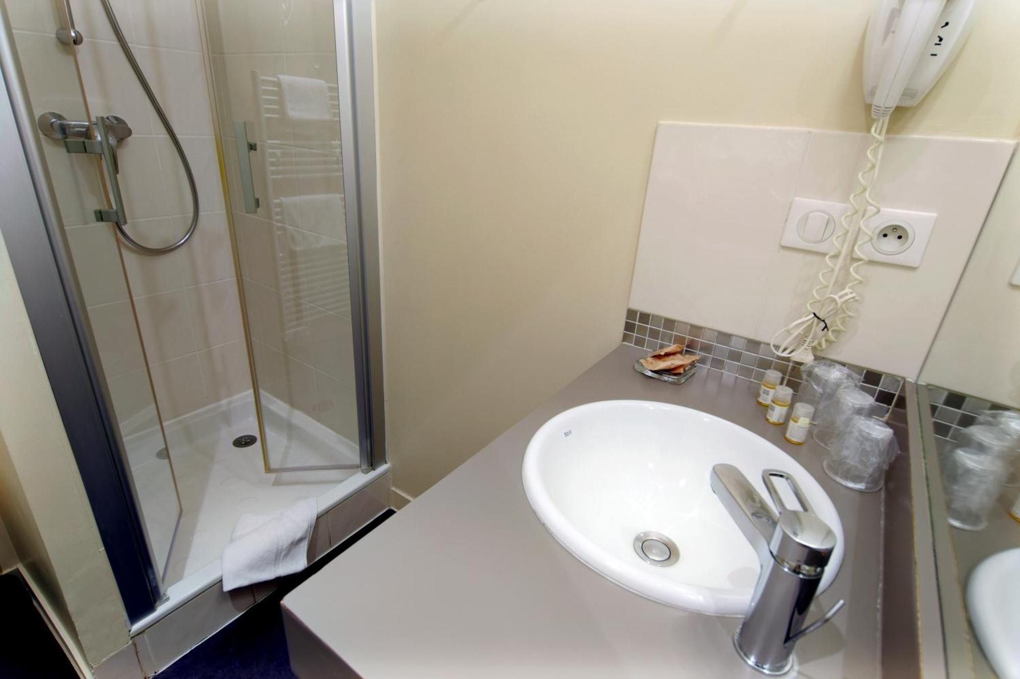 Hotel Ronsard Tours Bagian luar foto