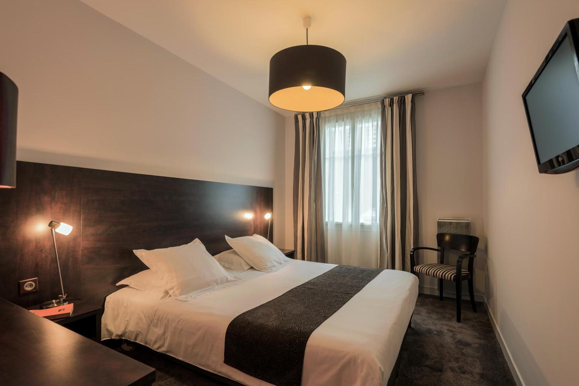Hotel Ronsard Tours Bagian luar foto