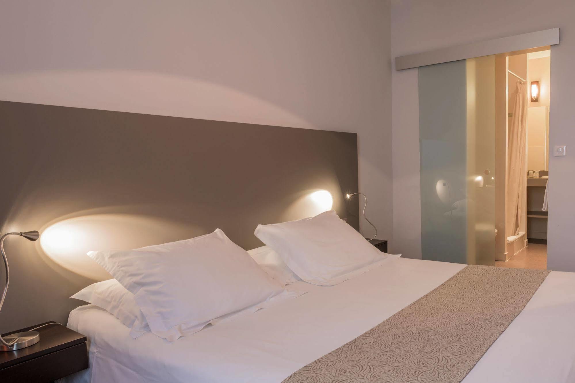 Hotel Ronsard Tours Bagian luar foto